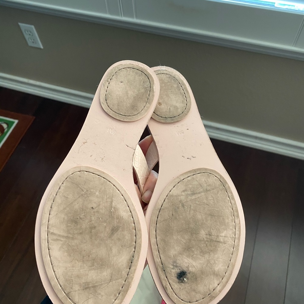 Tory Burch Manon leather flip flip sandals - Picture 5 of 5